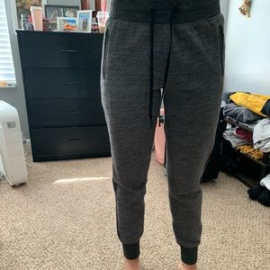 lululemon men’s joggers
